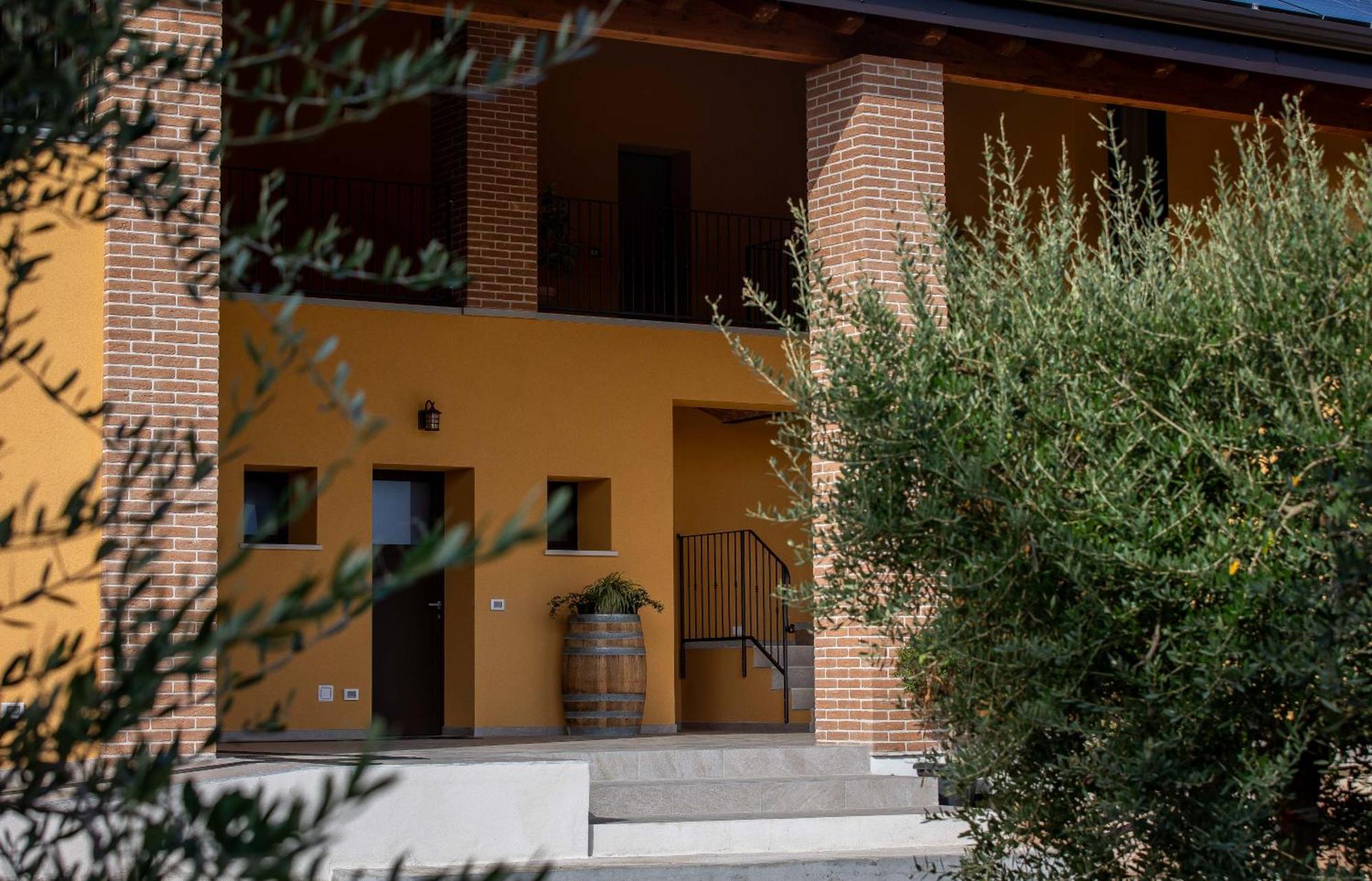 Agriturismo Corte Casa Erminia Colà Exteriör bild